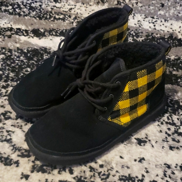 EUC UGG Neumel boots sz 6 - Picture 1 of 5